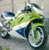 1991 Kawasaki ZXR 400 photo